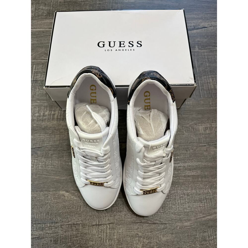 Guess Renzy Debossed Logo Low-Top Women's Sneakers, Size 7.5, White - Picture 3 of 6